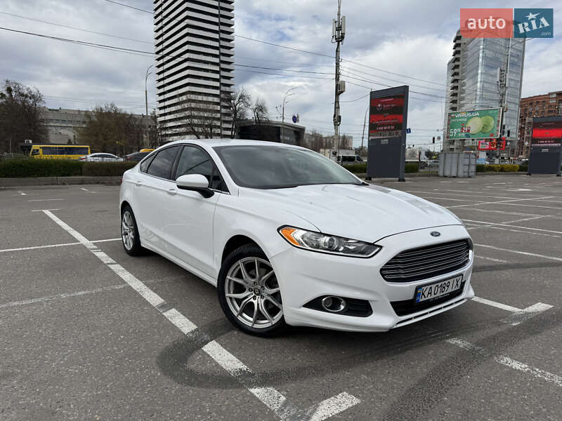 Седан Ford Fusion 2017 в 