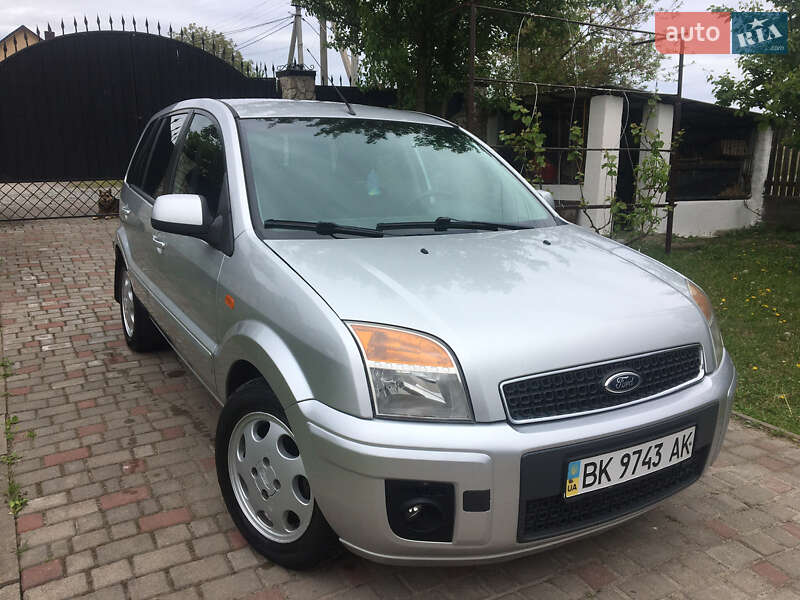 Хэтчбек Ford Fusion 2011 в Ровно