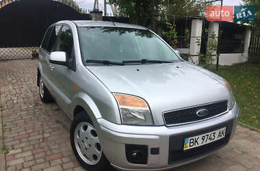 Хэтчбек Ford Fusion 2011 в 