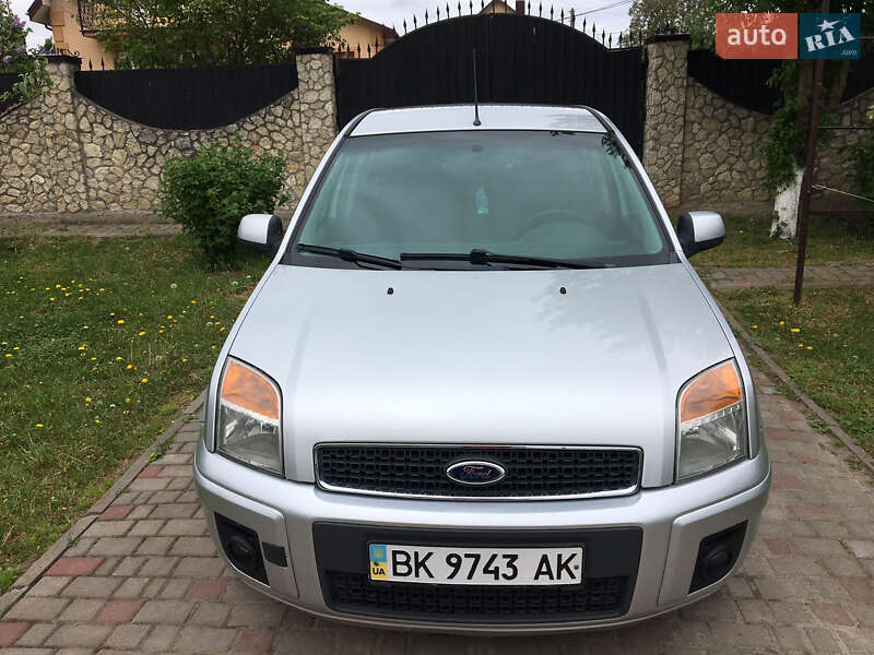 Хэтчбек Ford Fusion 2011 в Ровно