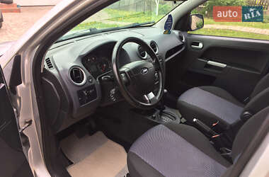 Хэтчбек Ford Fusion 2011 в 