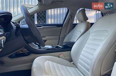 Седан Ford Fusion 2014 в 