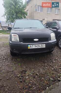Хэтчбек Ford Fusion 2004 в 