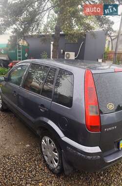 Хэтчбек Ford Fusion 2004 в 
