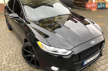 Седан Ford Fusion 2016 в 
