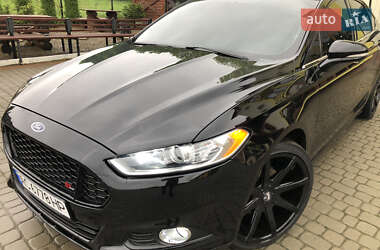 Седан Ford Fusion 2016 в 