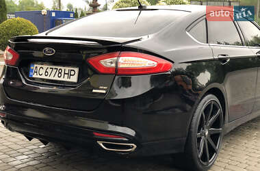 Седан Ford Fusion 2016 в 