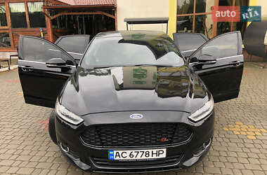 Седан Ford Fusion 2016 в 