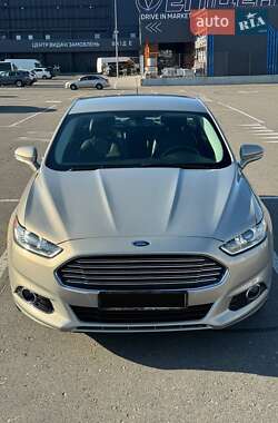 Седан Ford Fusion 2015 в Киеве