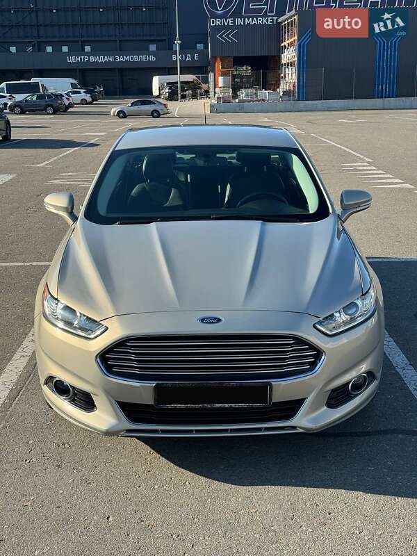Ford Fusion 2015