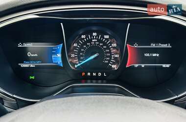 Седан Ford Fusion 2017 в 
