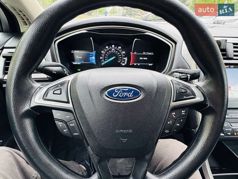 Седан Ford Fusion 2017 в Києві