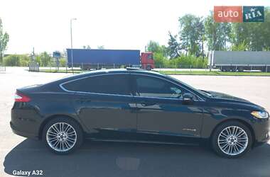 Седан Ford Fusion 2014 в 