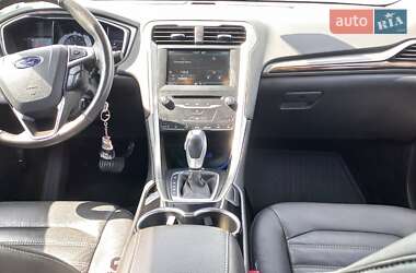 Седан Ford Fusion 2014 в 
