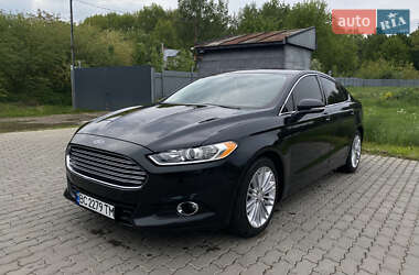 Седан Ford Fusion 2013 в 