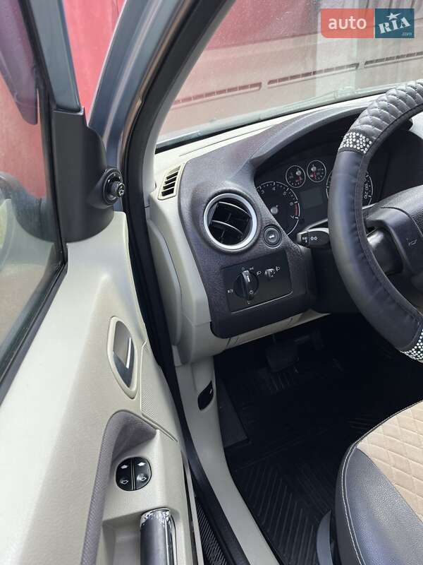 Хетчбек Ford Fusion 2007 в Первомайську