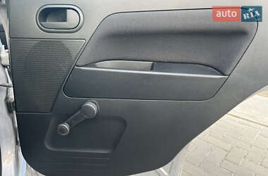 Хетчбек Ford Fusion 2011 в 
