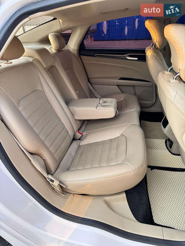 Седан Ford Fusion 2013 в Івано-Франківську