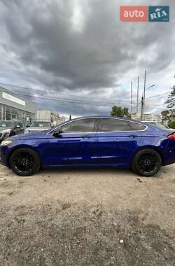 Седан Ford Fusion 2016 в 