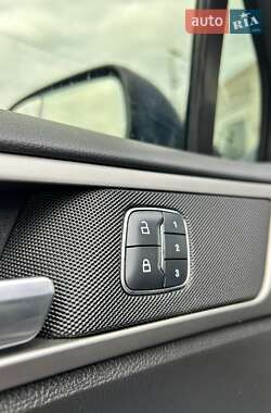 Седан Ford Fusion 2016 в 