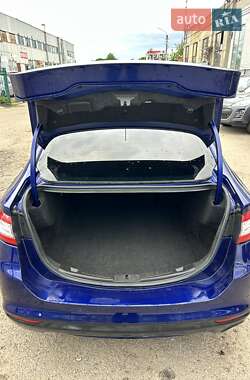 Седан Ford Fusion 2016 в 