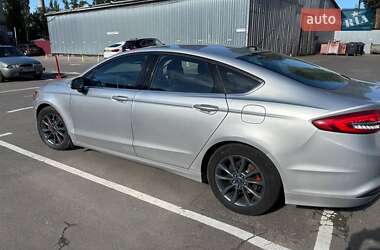 Седан Ford Fusion 2016 в 