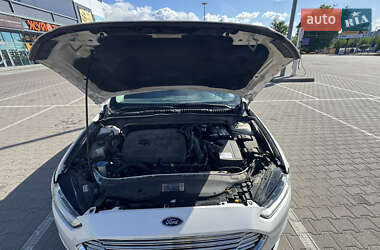 Седан Ford Fusion 2014 в 