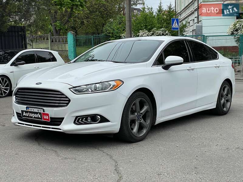 Ford Fusion 2016