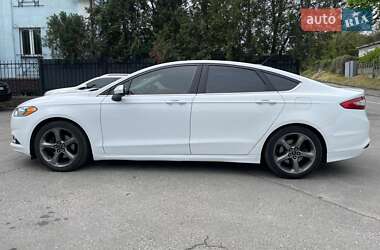 Седан Ford Fusion 2016 в 