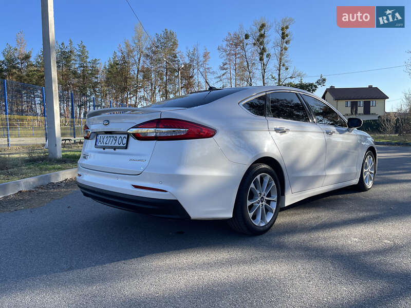 Седан Ford Fusion 2019 в Харькове