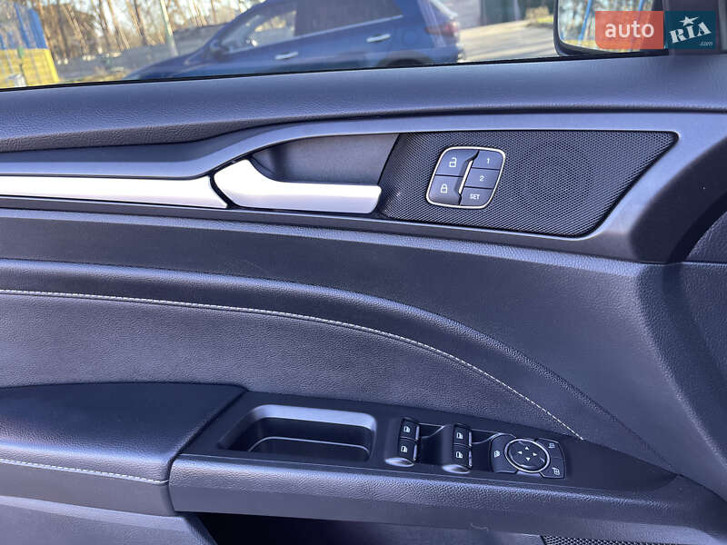 Седан Ford Fusion 2019 в Харькове