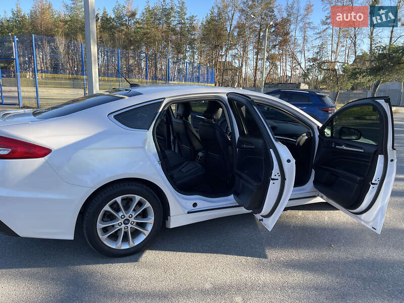 Седан Ford Fusion 2019 в Харькове