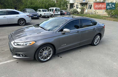 Седан Ford Fusion 2012 в 