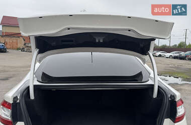 Седан Ford Fusion 2013 в 