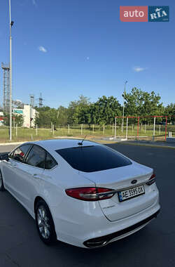 Седан Ford Fusion 2016 в 