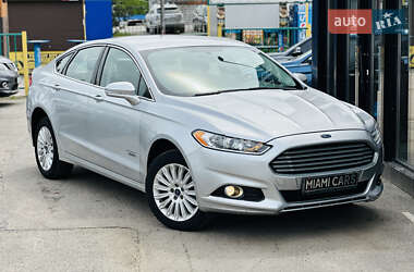 Седан Ford Fusion 2014 в 