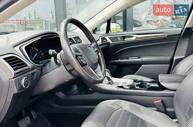 Седан Ford Fusion 2014 в 
