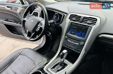 Седан Ford Fusion 2014 в 