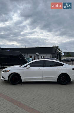 Седан Ford Fusion 2014 в 