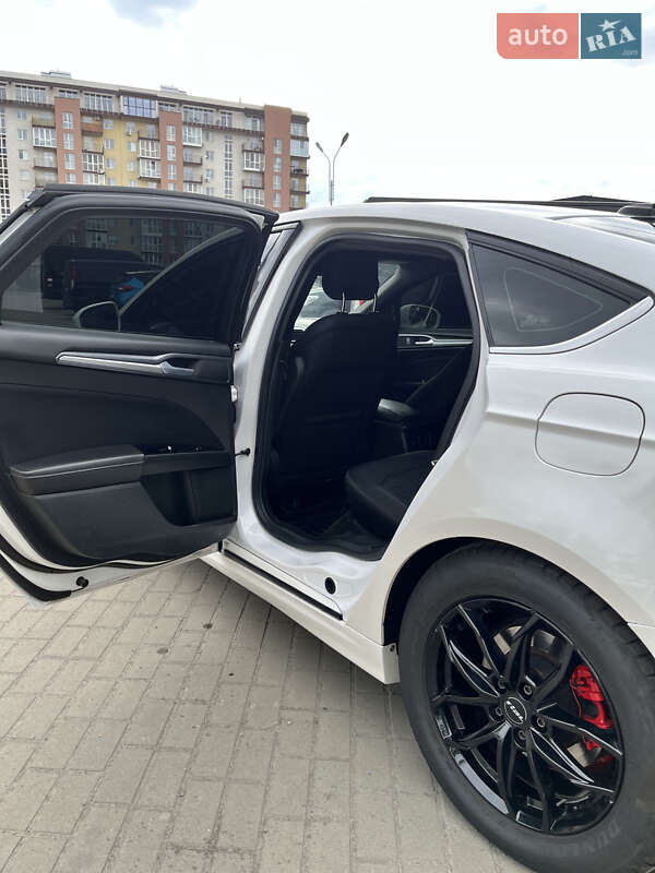 Седан Ford Fusion 2014 в Житомире