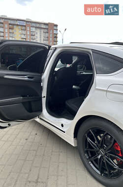 Седан Ford Fusion 2014 в 