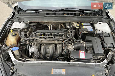 Седан Ford Fusion 2014 в 