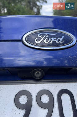 Седан Ford Fusion 2015 в 