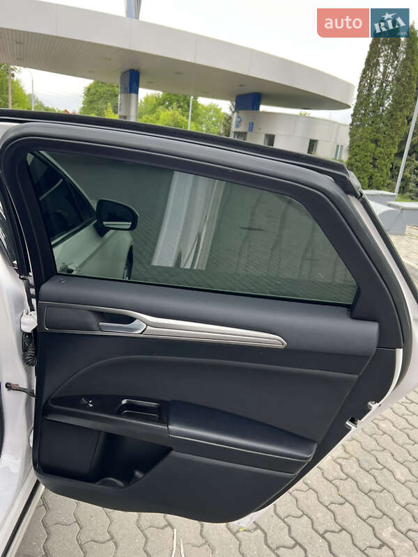 Седан Ford Fusion 2016 в Виннице