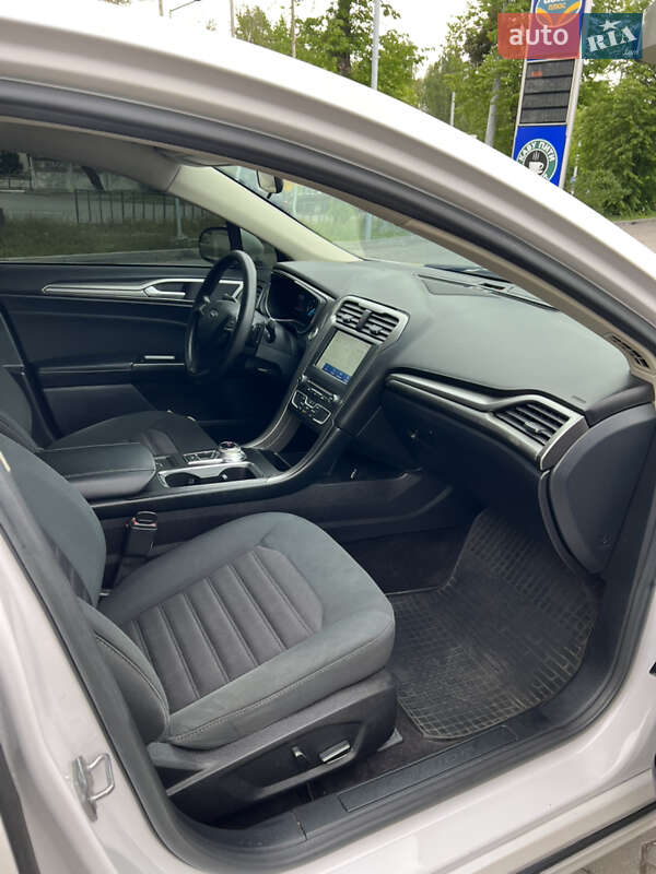 Седан Ford Fusion 2016 в Виннице