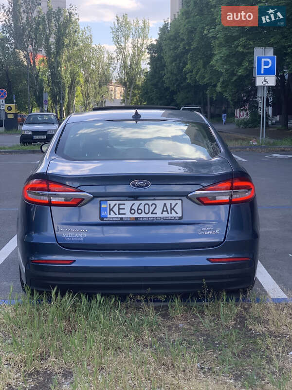 Седан Ford Fusion 2018 в Днепре