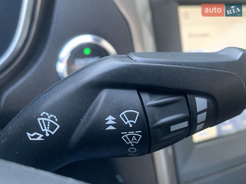 Седан Ford Fusion 2018 в Днепре