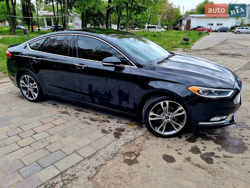 Седан Ford Fusion 2017 в Львові