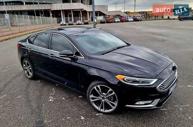 Седан Ford Fusion 2017 в 