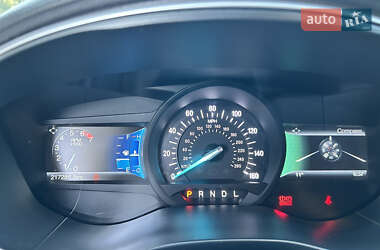 Седан Ford Fusion 2015 в 